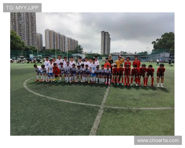 杨晨回忆父亲对足球的影响 坚持踢球实现父亲未竟的梦想